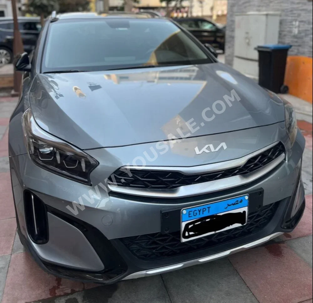 Kia  Cerato  2025  Hatchback  Automatic  4 Cylinder  15,000 Km  FWD  Gray  Gasoline