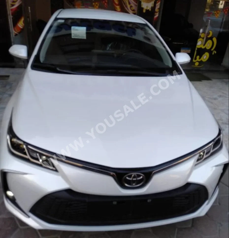 Toyota  Corolla  2025  Sedan  Automatic  4 Cylinder  0 Km  FWD  White  Gasoline