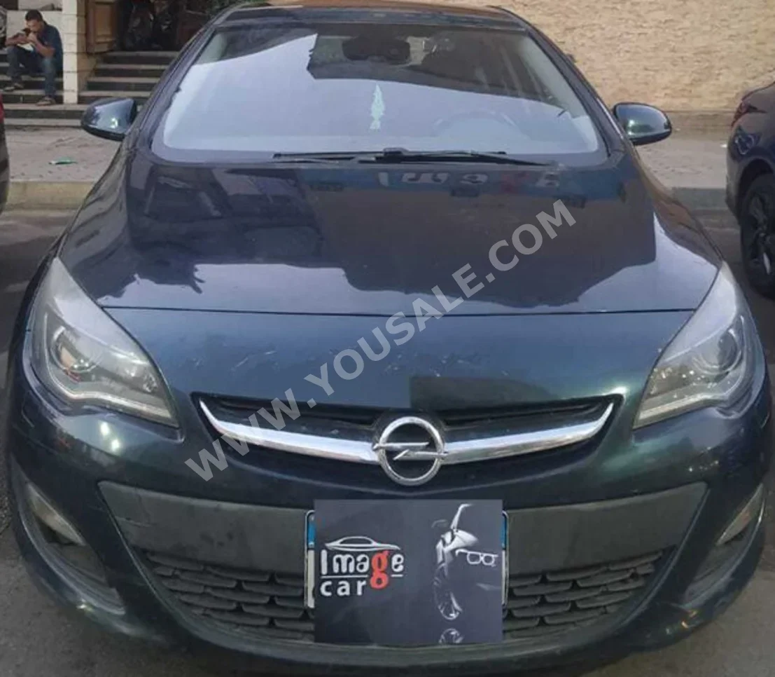 Opel  Astra  2017  Sedan  Automatic  4 Cylinder  100,000 Km  FWD  Green  Gasoline