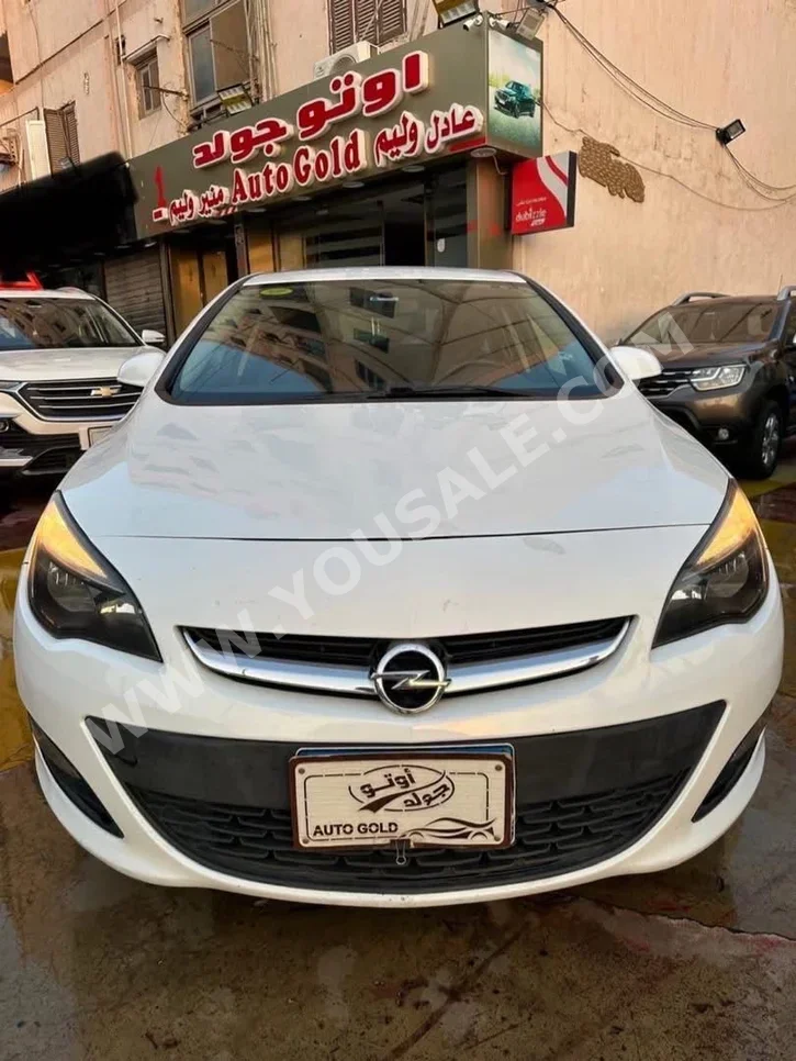Opel  Astra  2021  Sedan  Automatic  4 Cylinder  130,000 Km  FWD  White  Gasoline