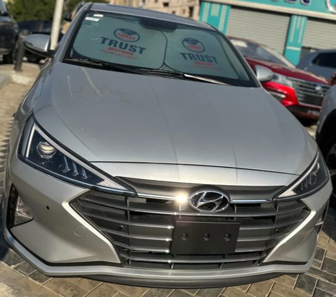Hyundai  Elantra  2026  Sedan  Automatic  4 Cylinder  0 Km  FWD  Silver  Gasoline