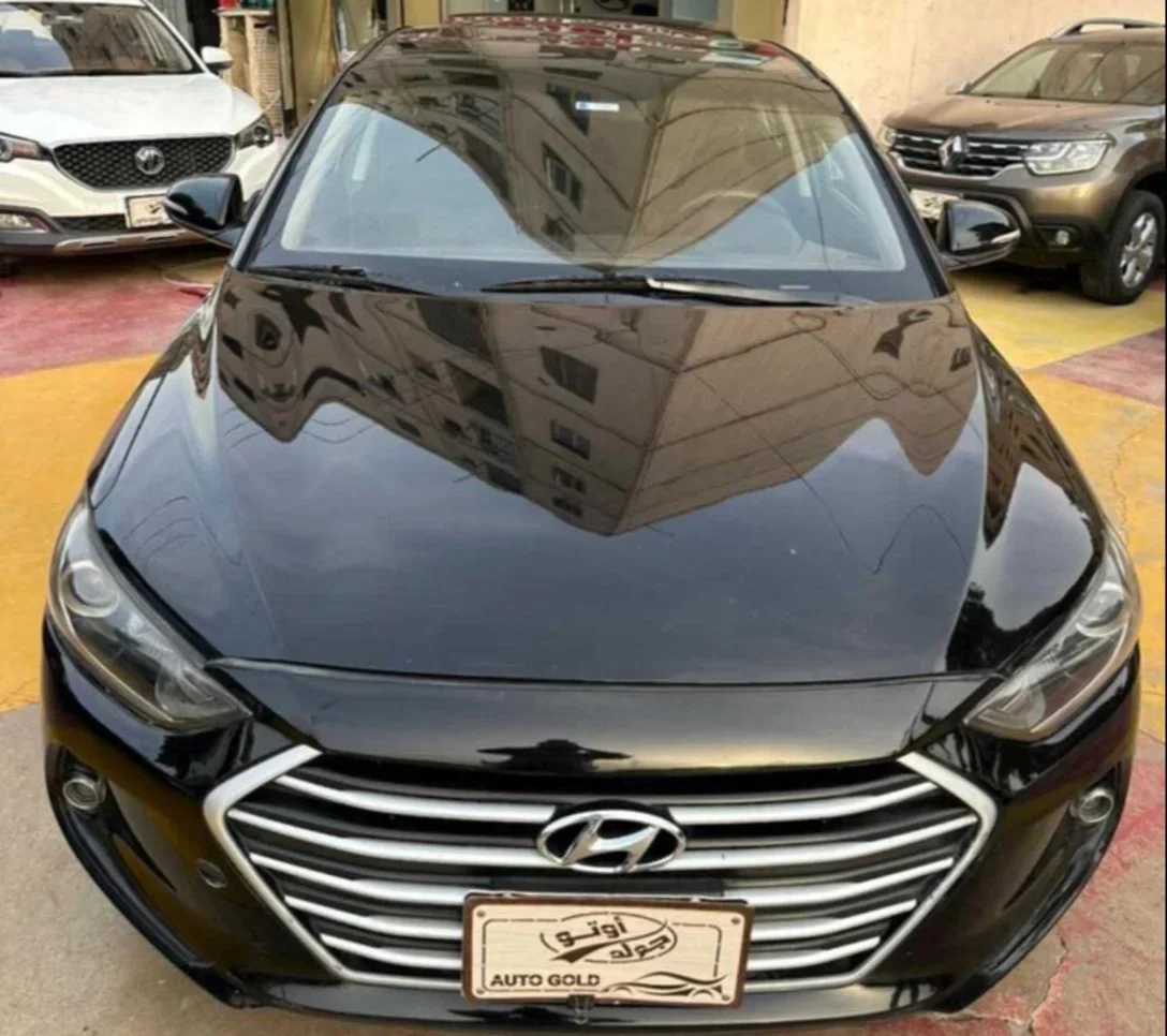 Hyundai  Elantra  2017  Sedan  Automatic  4 Cylinder  83,000 Km  FWD  Black  Gasoline