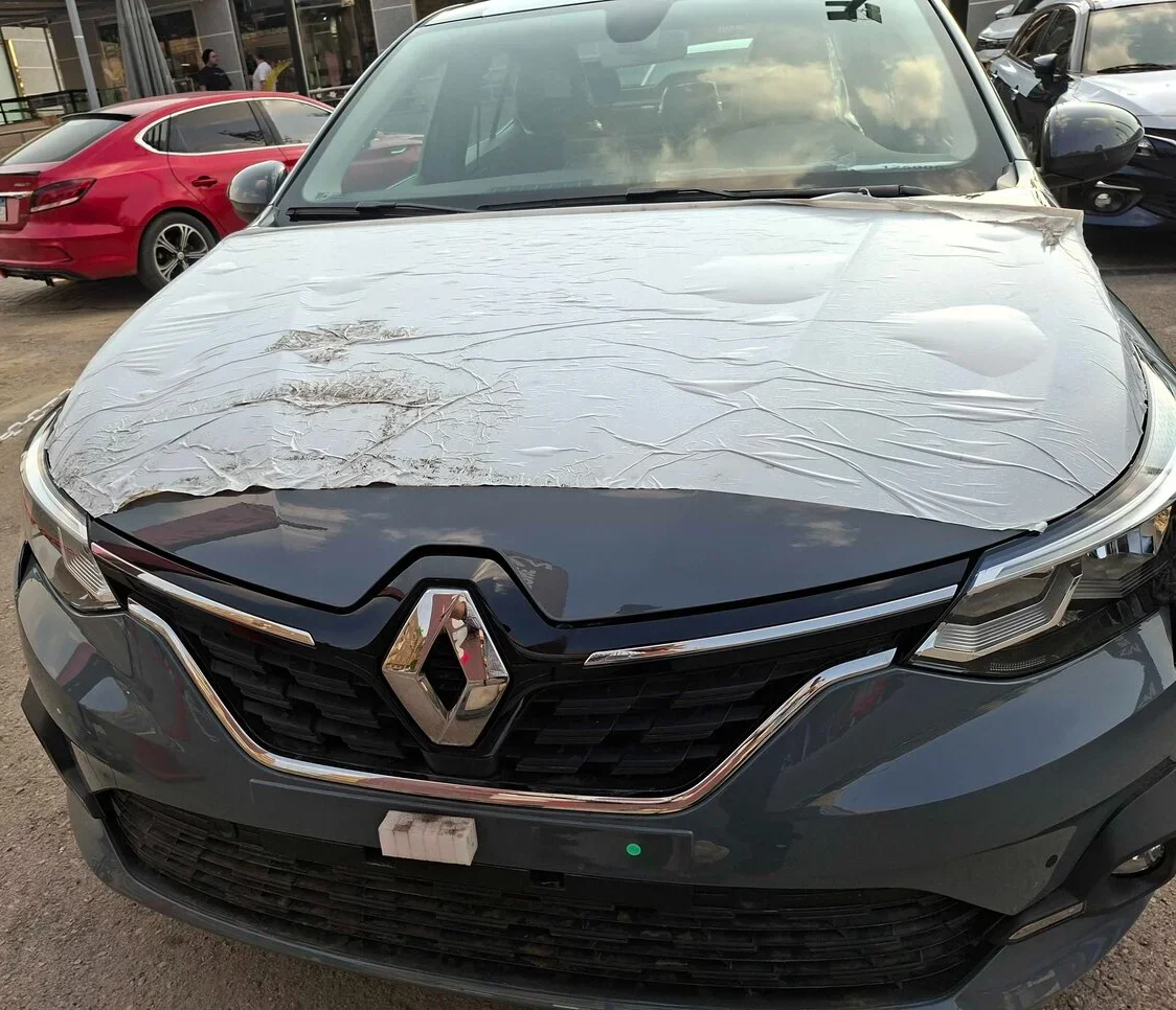 Renault  Taliant  2026  Sedan  Automatic  3 Cylinder  0 Km  FWD  Silver  Gasoline