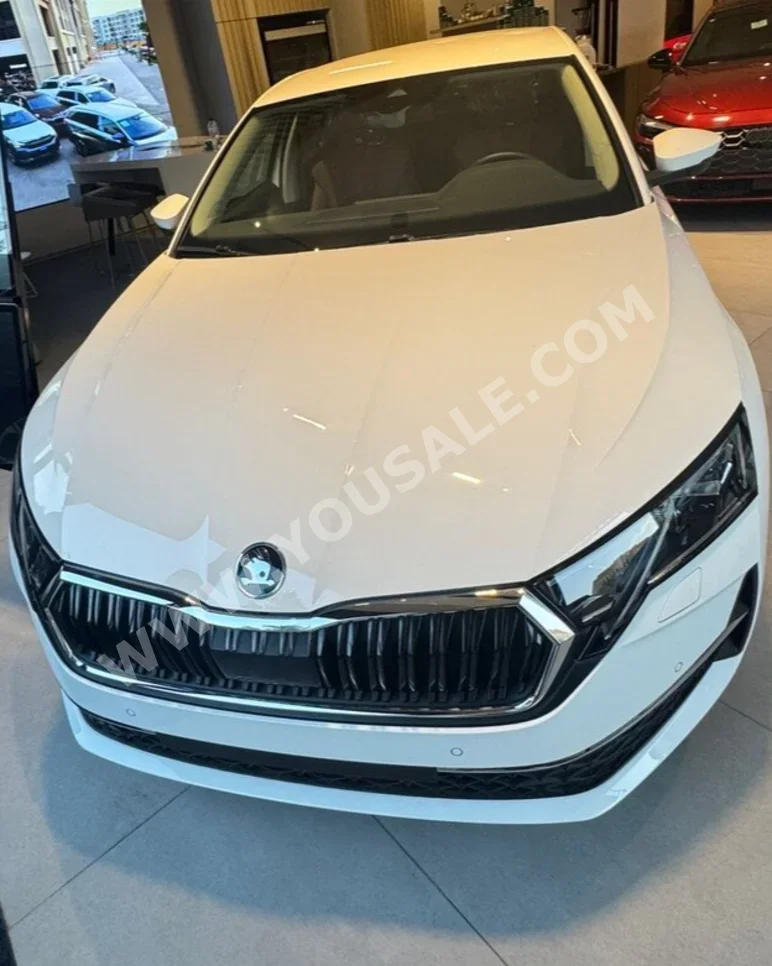 سكودا  أوكتافيا  2026  سيدان  اوتوماتيك  4 سلندر  0 كم  دفع أمامي  أبيض  بنزين