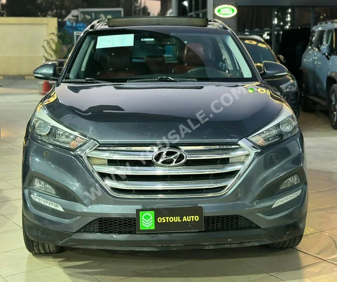 هيونداي  توسان  2017  اس يو في  اوتوماتيك  4 سلندر  169,000 كم  دفع أمامي  زيتي  بنزين