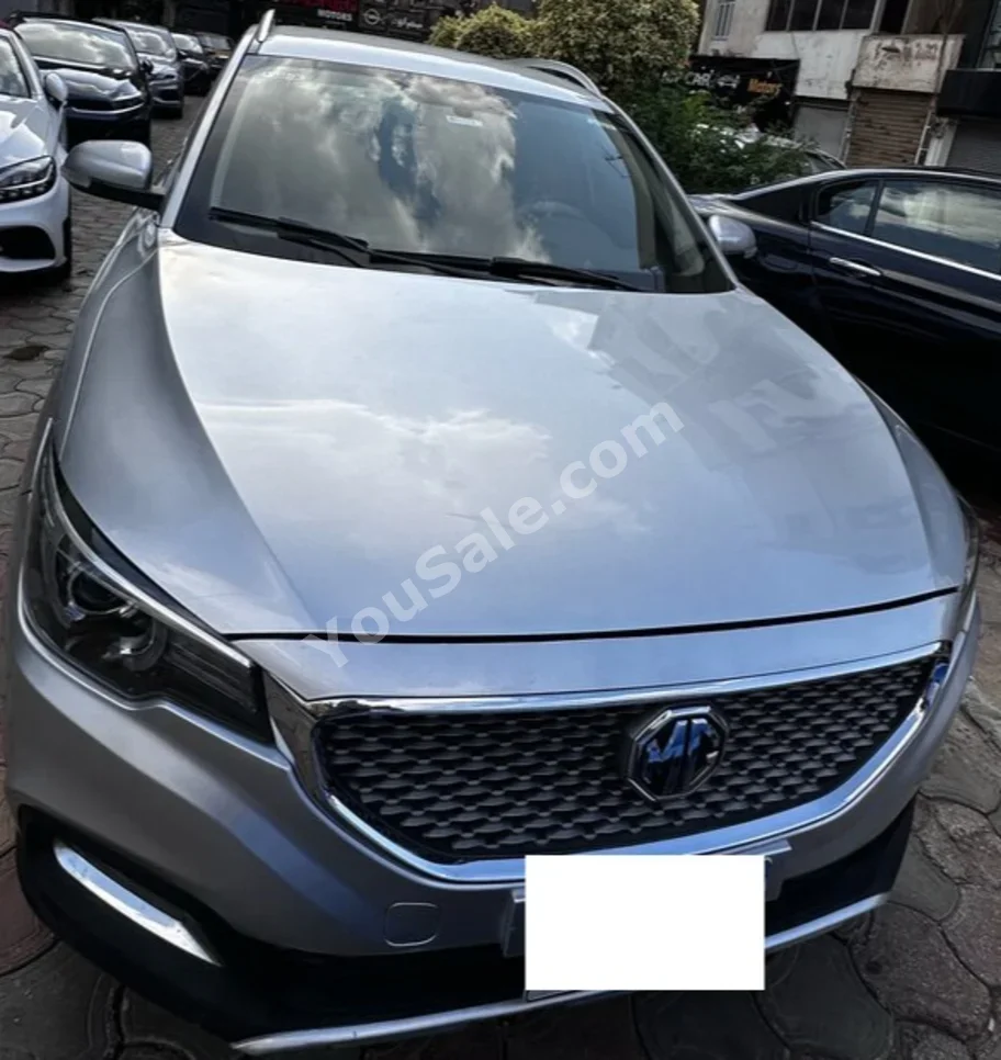 ام جي  زد اس  2019  اس يو في  اوتوماتيك  4 سلندر  110,000 كم  دفع أمامي  فضي  بنزين