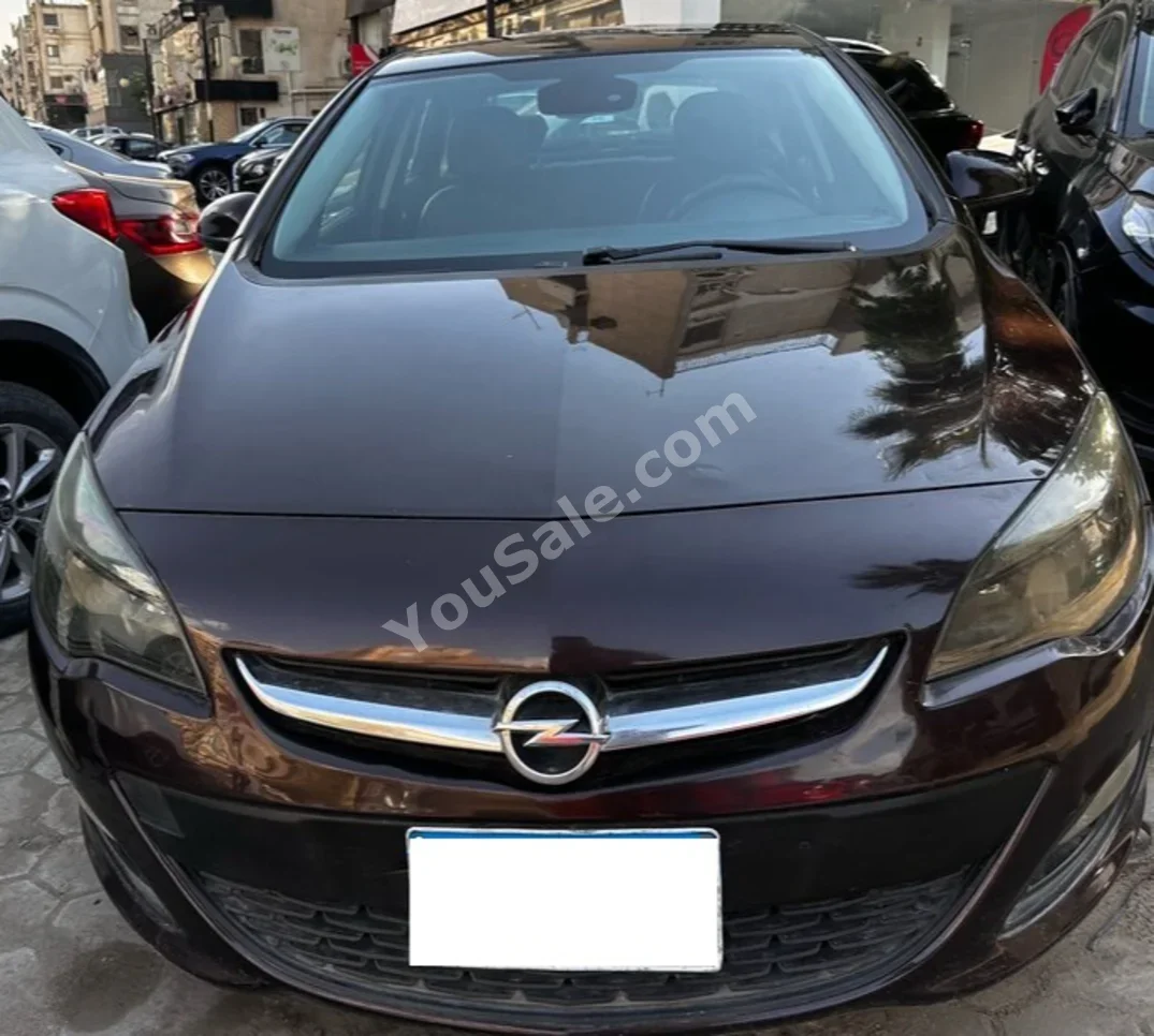 اوبل  استرا  2013  سيدان  اوتوماتيك  4 سلندر  150,000 كم  دفع أمامي  بنفسجي  بنزين