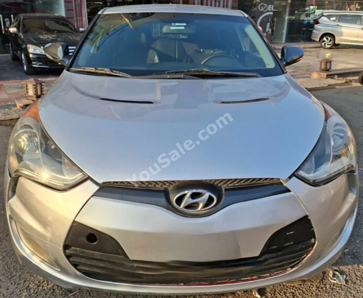 هيونداي  فيلوستير  2013  هاتشباك  اوتوماتيك  4 سلندر  113,000 كم  دفع أمامي  فضي  بنزين