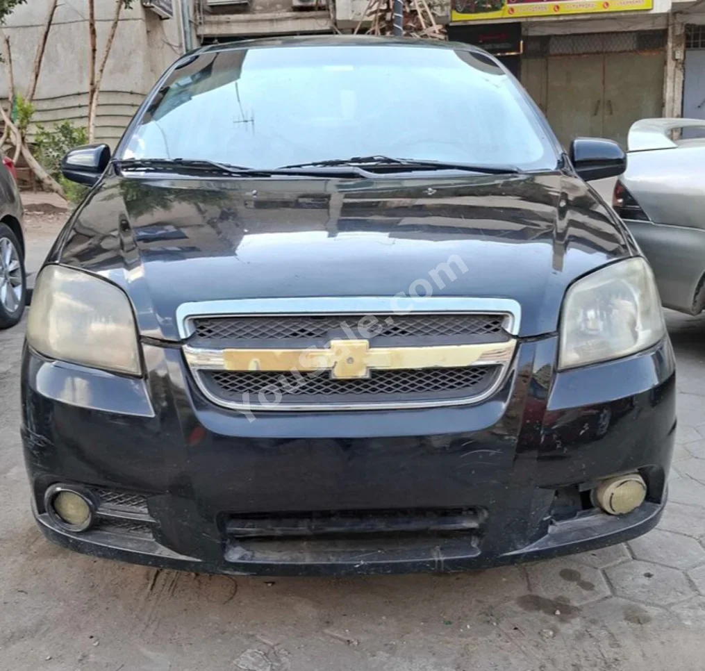شفروليه  افيو  2010  سيدان  عادي  4 سلندر  180,000 كم  دفع أمامي  أسود  بنزين