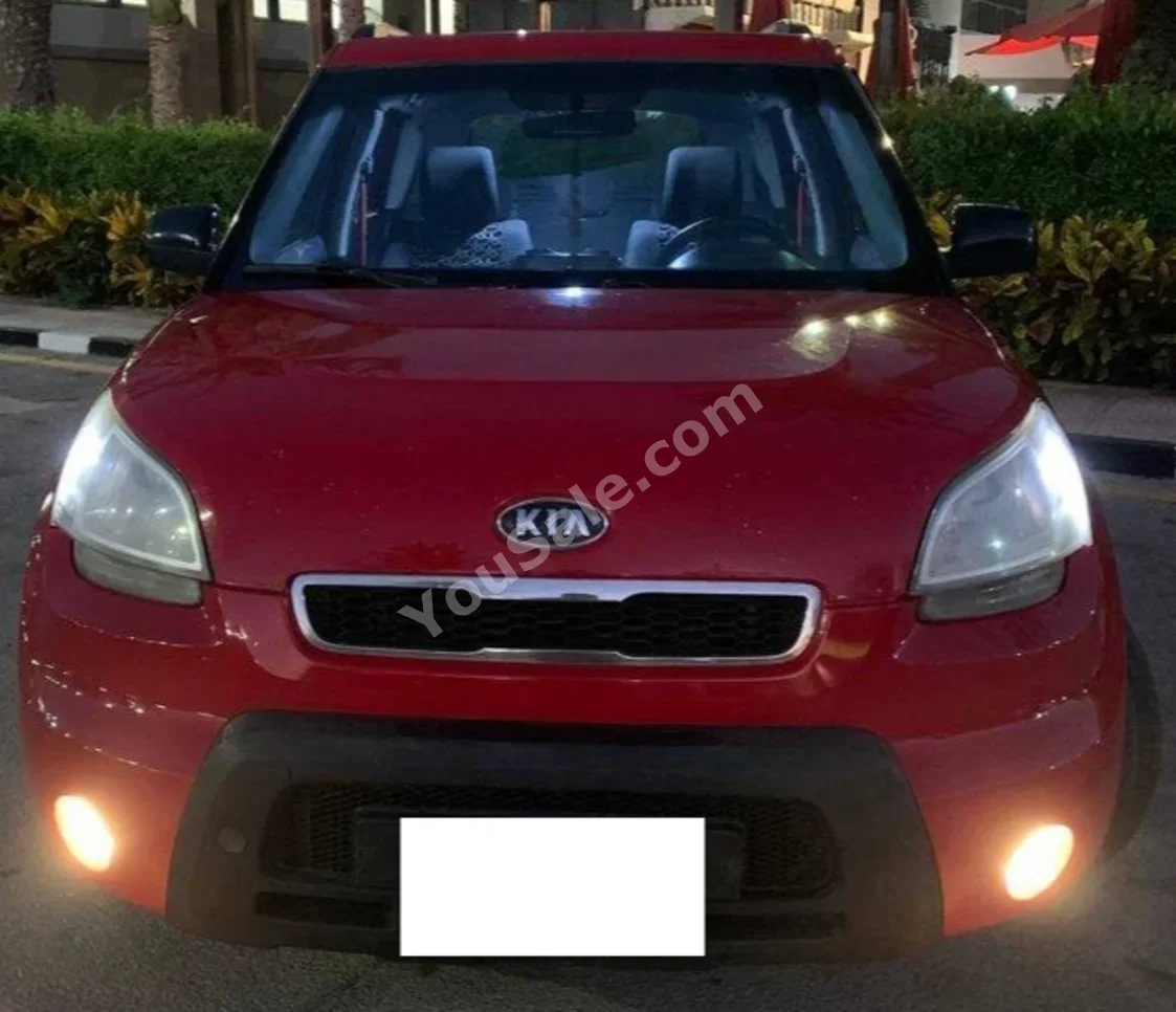 كيا سول 2012 اس يو في اوتوماتيك 4 سلندر 160,000 كم دفع أمامي أحمر بنزين