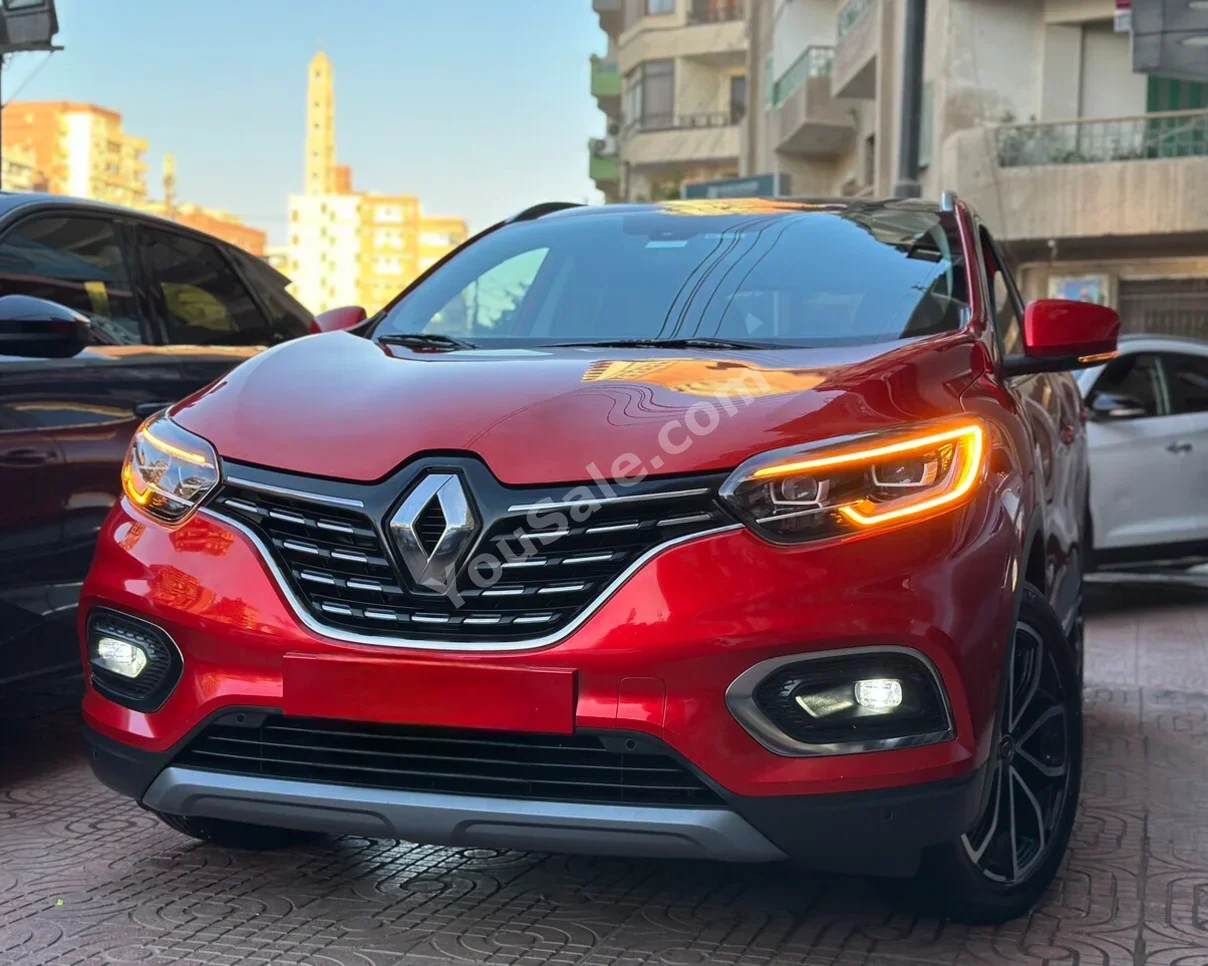 Renault  KADJAR  2022  SUV  Automatic  4 Cylinder  70,000 Km  FWD  Red  Gasoline