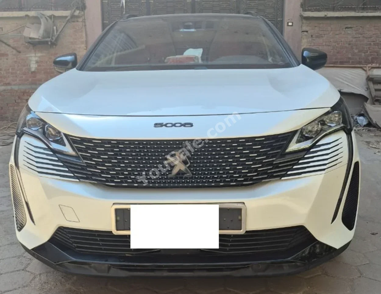 بيجو  5008  2022  اس يو في  اوتوماتيك  4 سلندر  117,000 كم  دفع أمامي  أبيض لؤلؤي  بنزين