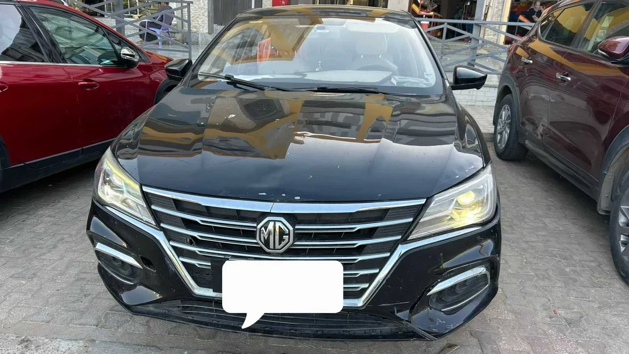 ام جي  ام جي 5  2021  سيدان  اوتوماتيك  4 سلندر  209,000 كم  دفع أمامي  أسود  بنزين