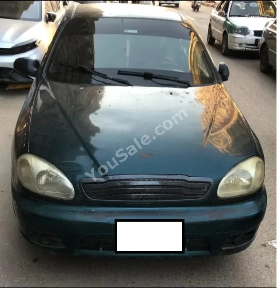 Daewoo Lanos 1996 Sedan Manual 4 Cylinder 400,000 Km FWD Green Gasoline