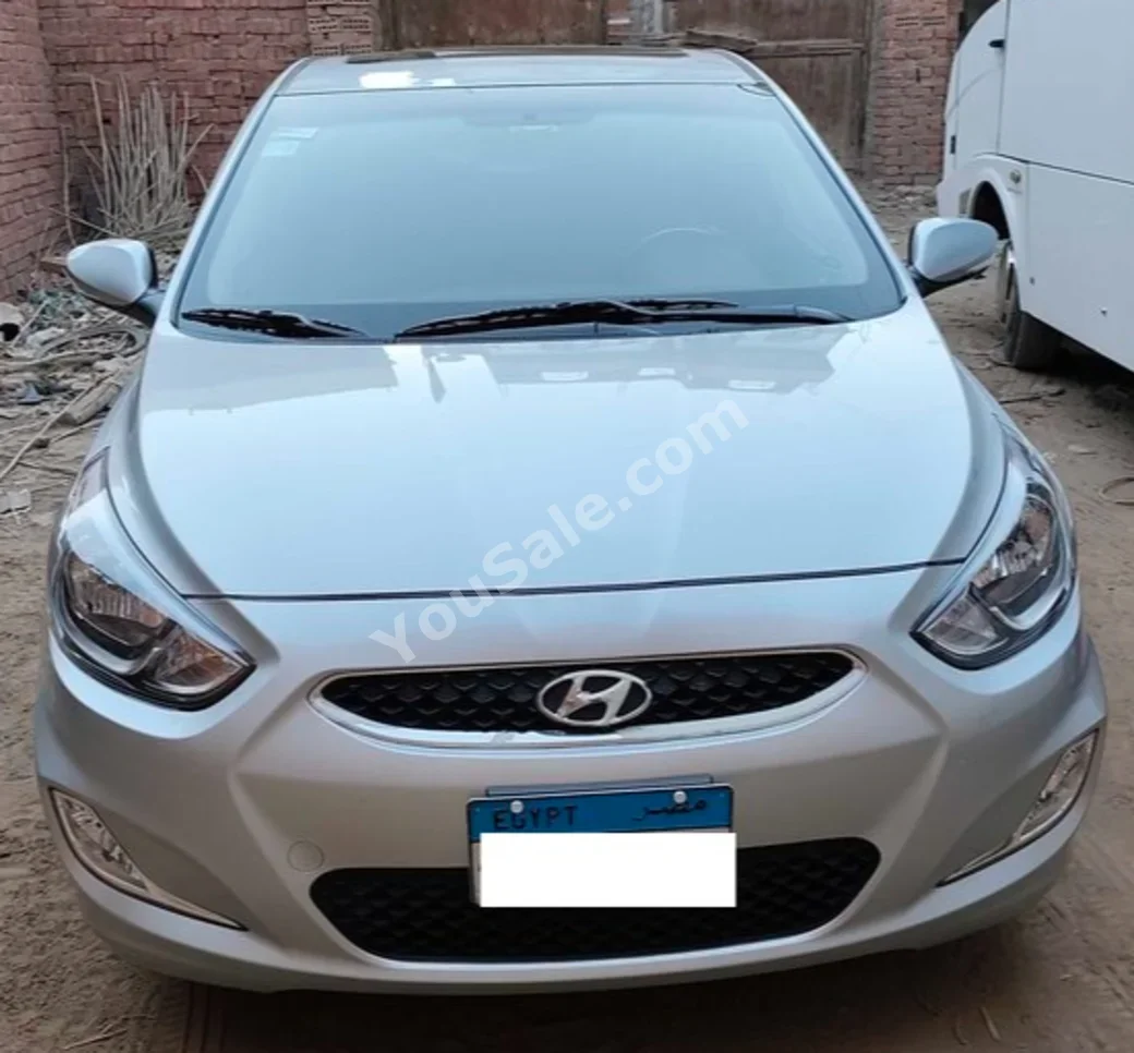 Hyundai  Accent  2025  Sedan  Automatic  4 Cylinder  35,000 Km  FWD  Silver  Gasoline