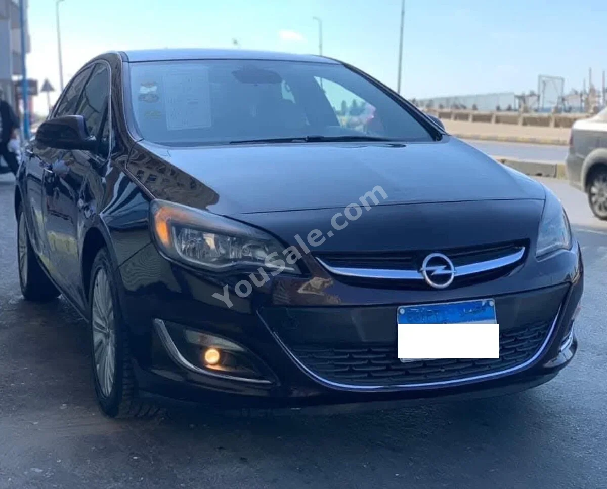 Opel  Astra  2015  Sedan  Automatic  4 Cylinder  130,000 Km  FWD  Violet  Gasoline