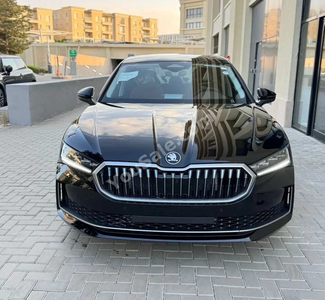 سكودا أوكتافيا 2026 سيدان اوتوماتيك 4 سلندر 0 كم دفع أمامي أسود بنزين