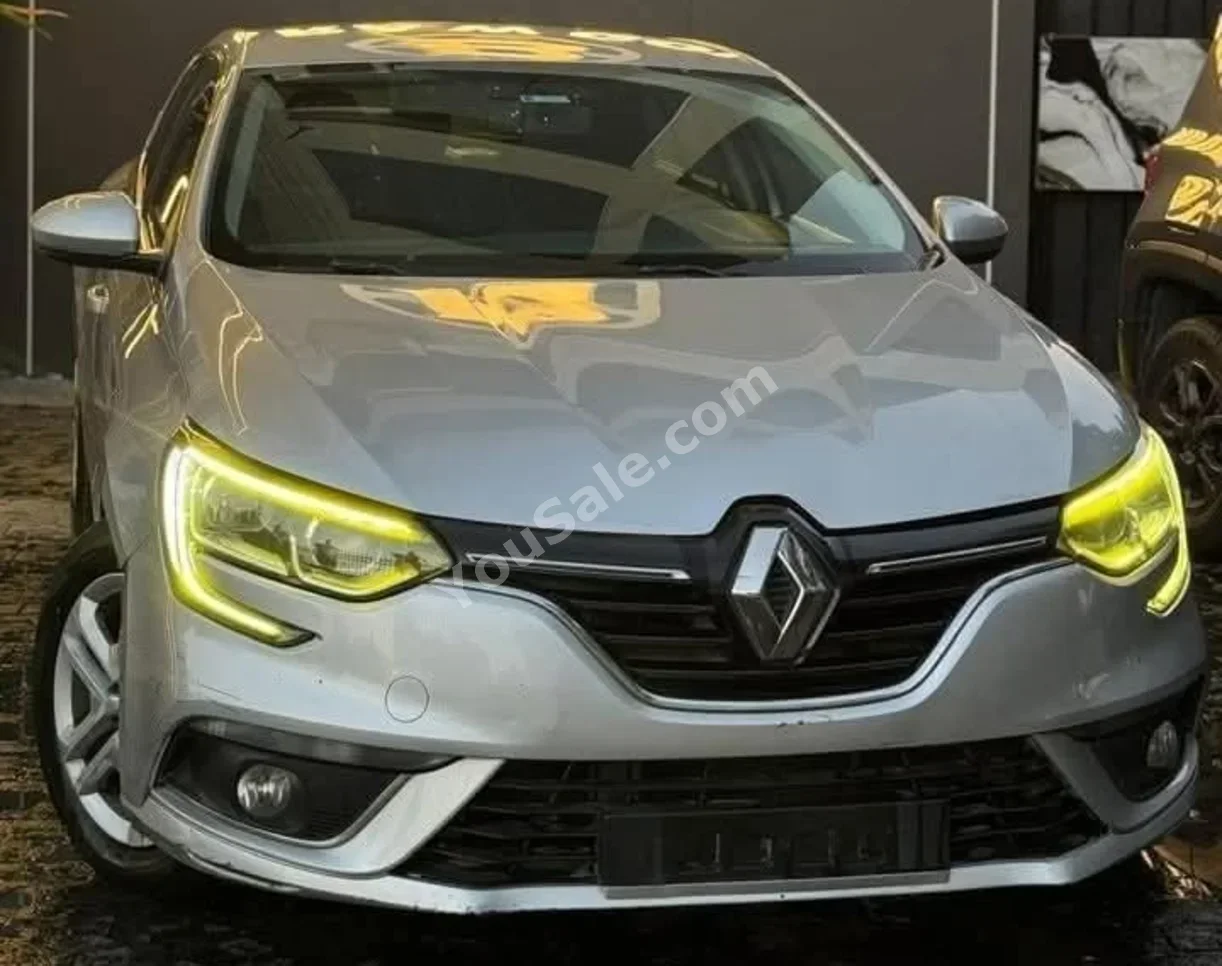 رينو ميجان 2020 سيدان اوتوماتيك 4 سلندر 159,000 كم دفع أمامي فضي بنزين