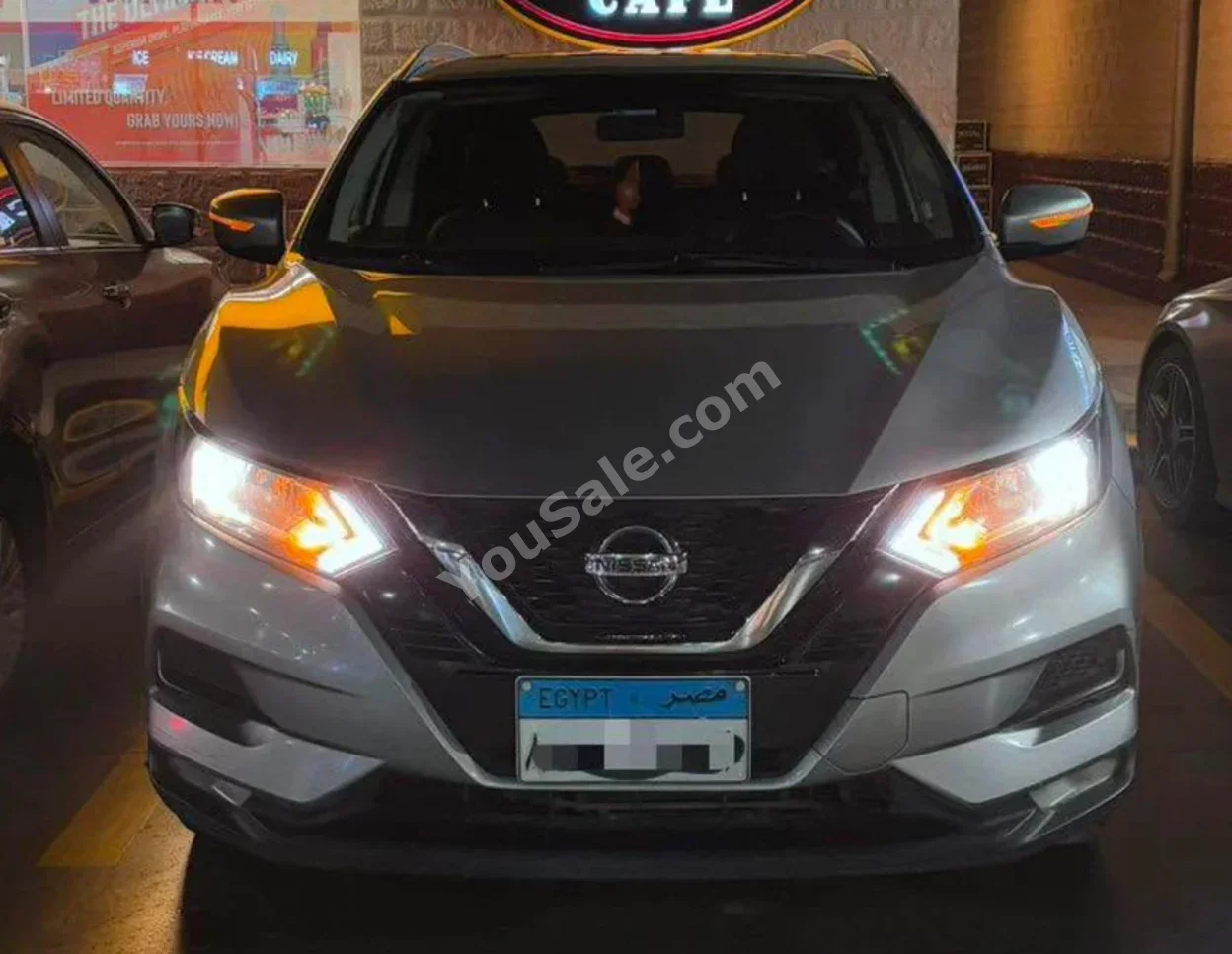 نيسان  قشقاي  2021  اس يو في  اوتوماتيك  4 سلندر  170,000 كم  دفع أمامي  فضي  بنزين