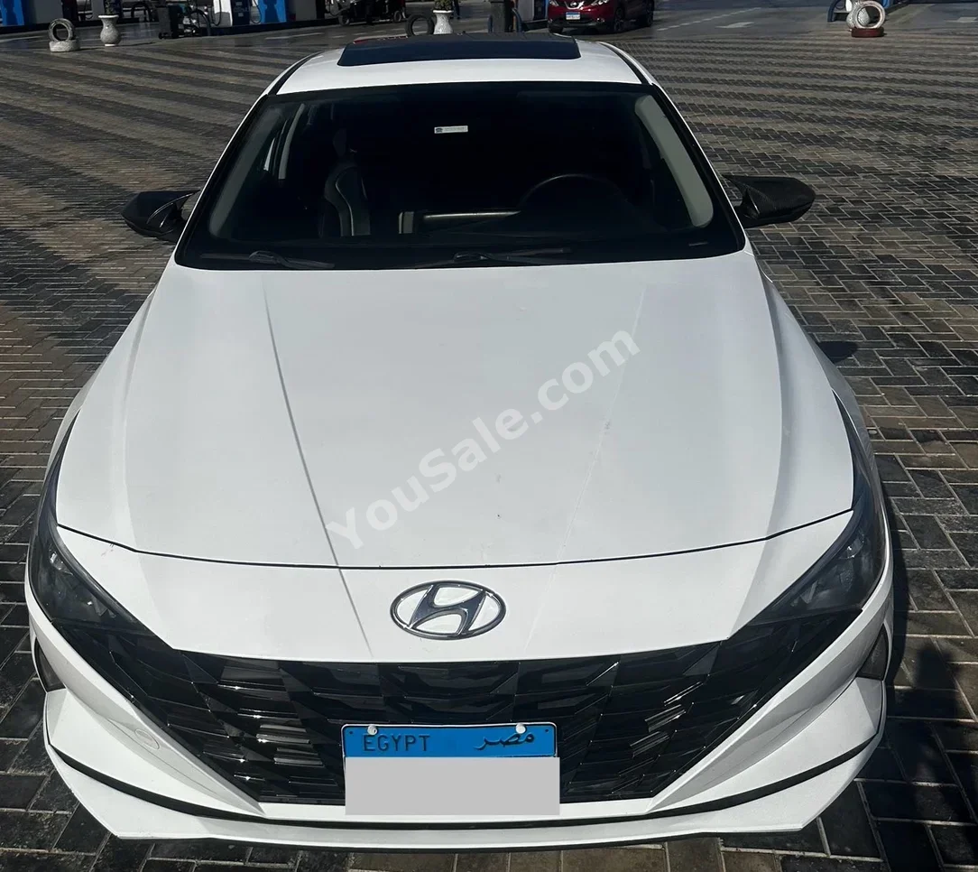 Hyundai  CN7  2021  Sedan  Automatic  4 Cylinder  92,000 Km  FWD  White  Gasoline