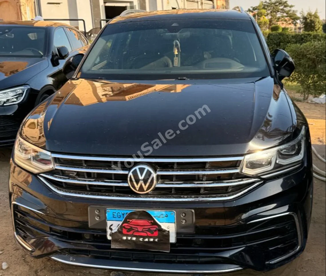Volkswagen  TIGUAN  2023  SUV  Automatic  4 Cylinder  54,000 Km  FWD  Black  Gasoline