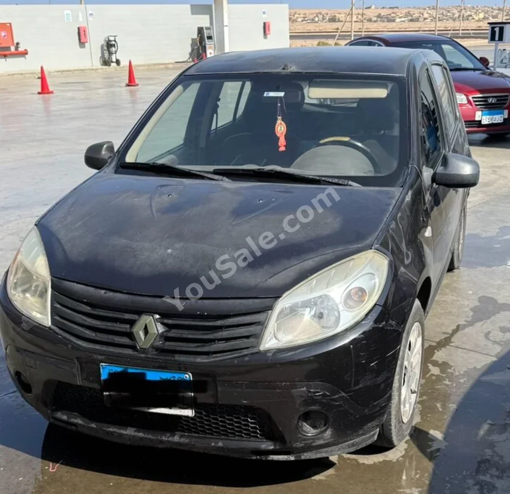 Renault  Sandero  2012  Hatchback  Manual  4 Cylinder  133,000 Km  FWD  Black  Gasoline