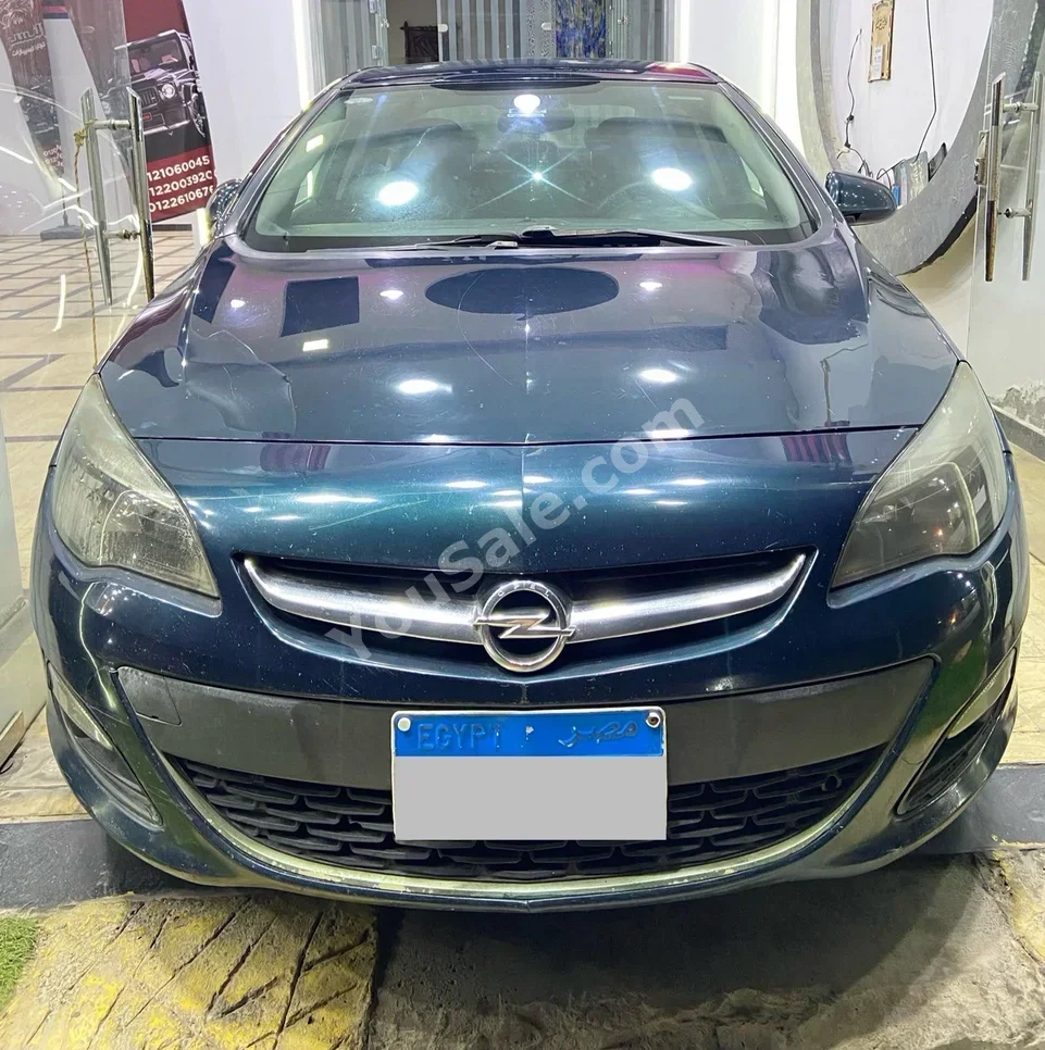 Opel  Astra  2019  Sedan  Automatic  4 Cylinder  123,000 Km  FWD  Olive  Gasoline