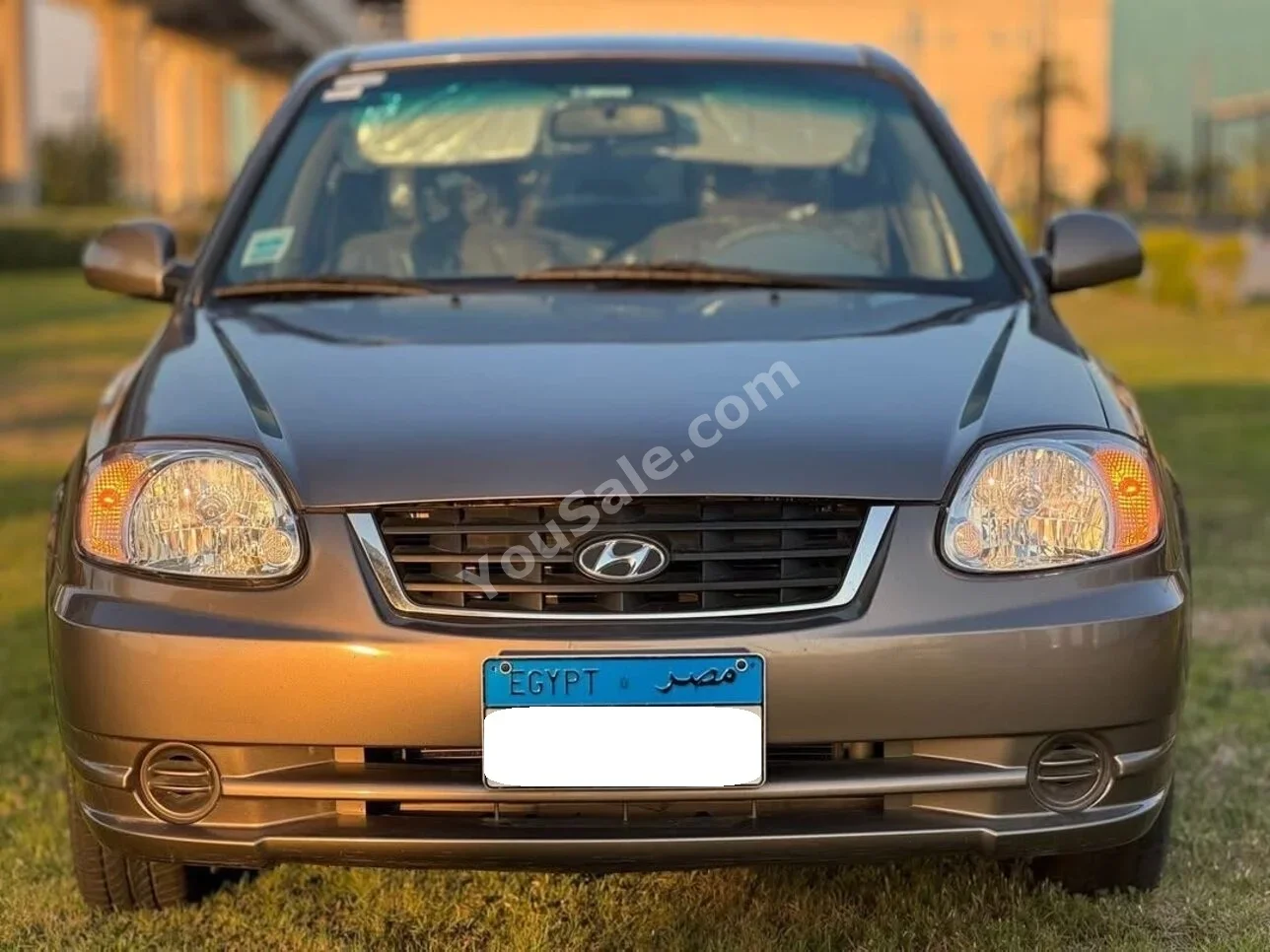 هيونداي  فيرنا  2019  سيدان  عادي  4 سلندر  300 كم  دفع أمامي  رمادي  بنزين