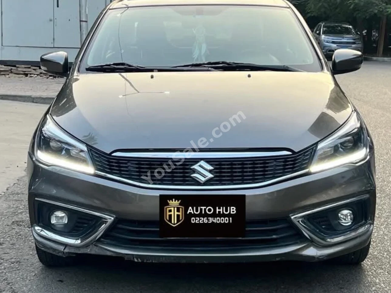 Suzuki  Swift  2022  Sedan  Automatic  4 Cylinder  60,000 Km  FWD  Gold  Gasoline