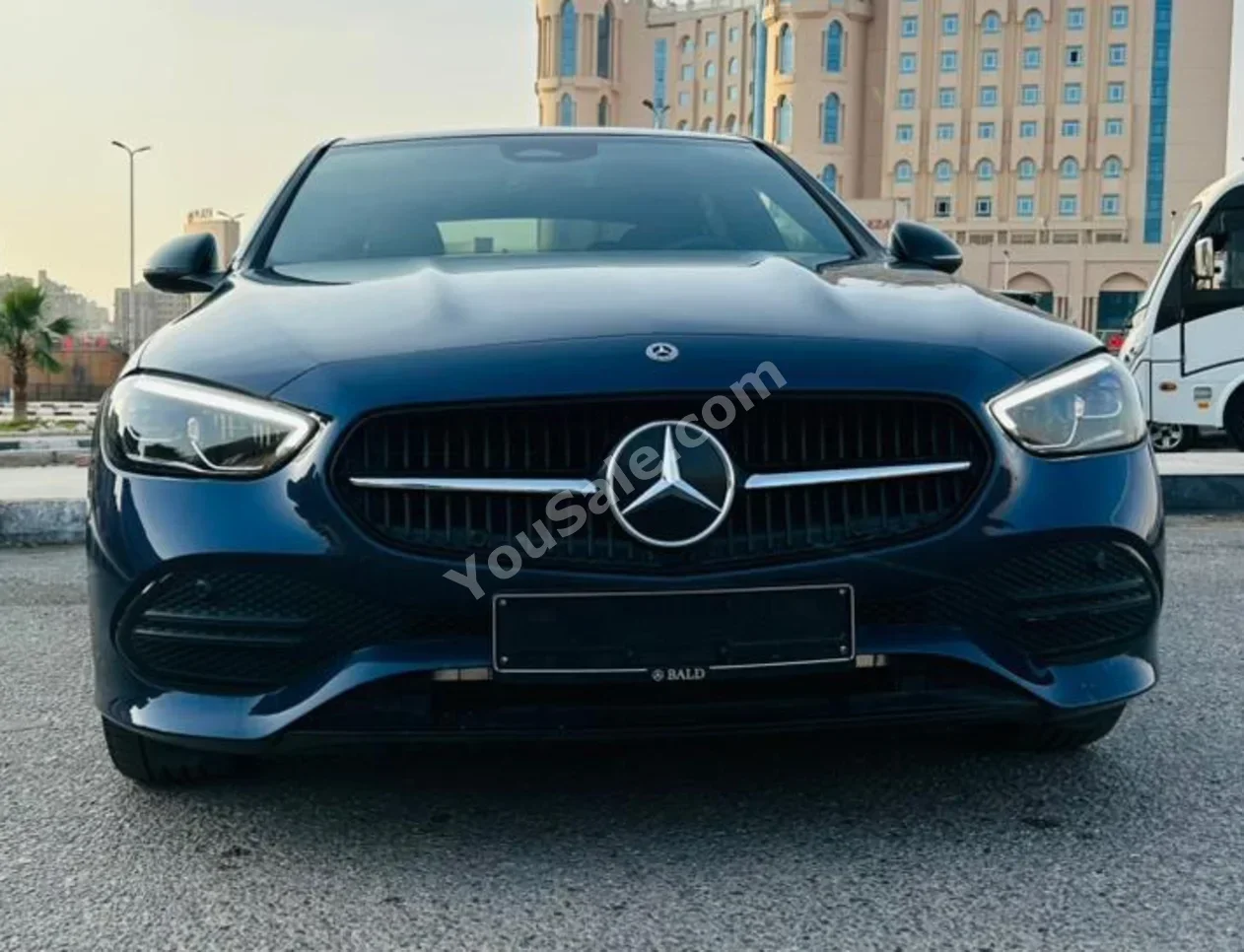 مرسيدس - بنز  180 سي  سيدان  ازرق  2023