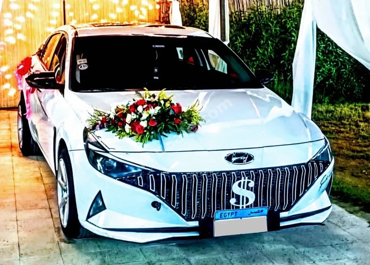Hyundai Elantra Sedan White 2023
