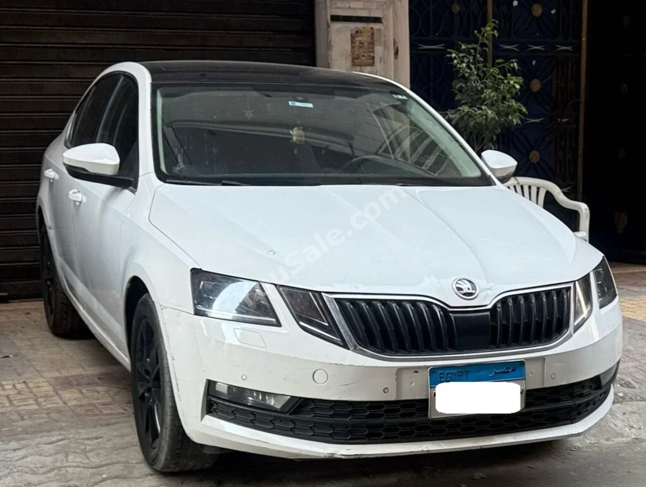 Skoda Octavia 2019 Sedan Steptronic 4 Cylinder 162,000 Km FWD Pearl Gasoline