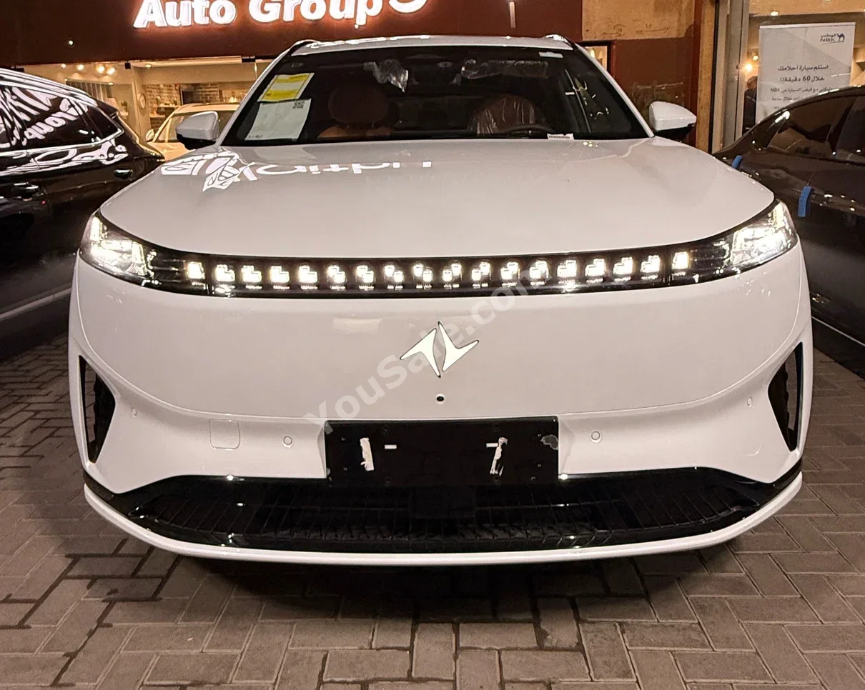 Dengfeng  Mage  2026  SUV  Automatic  0 Cylinder  0 Km  FWD  White  Electric