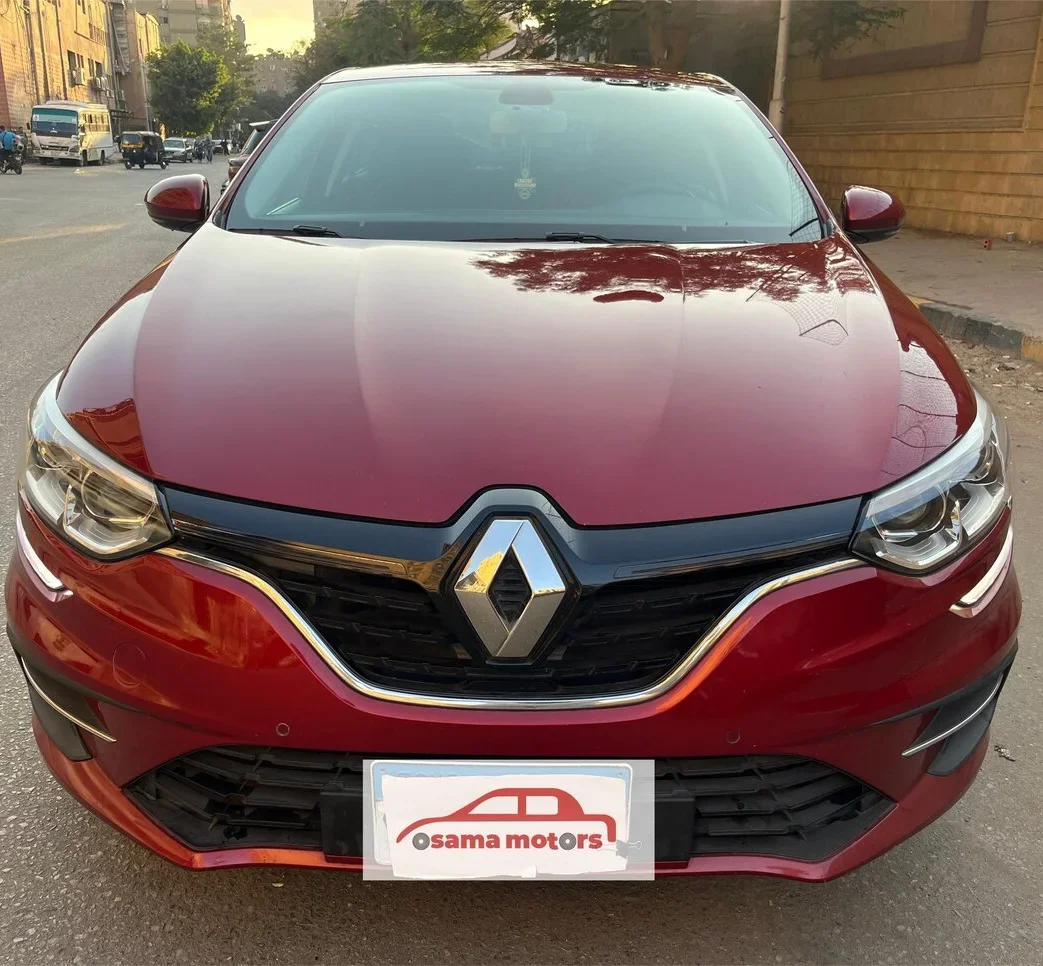 Renault  Megane  2021  Sedan  Automatic  4 Cylinder  150,000 Km  FWD  Red  Gasoline