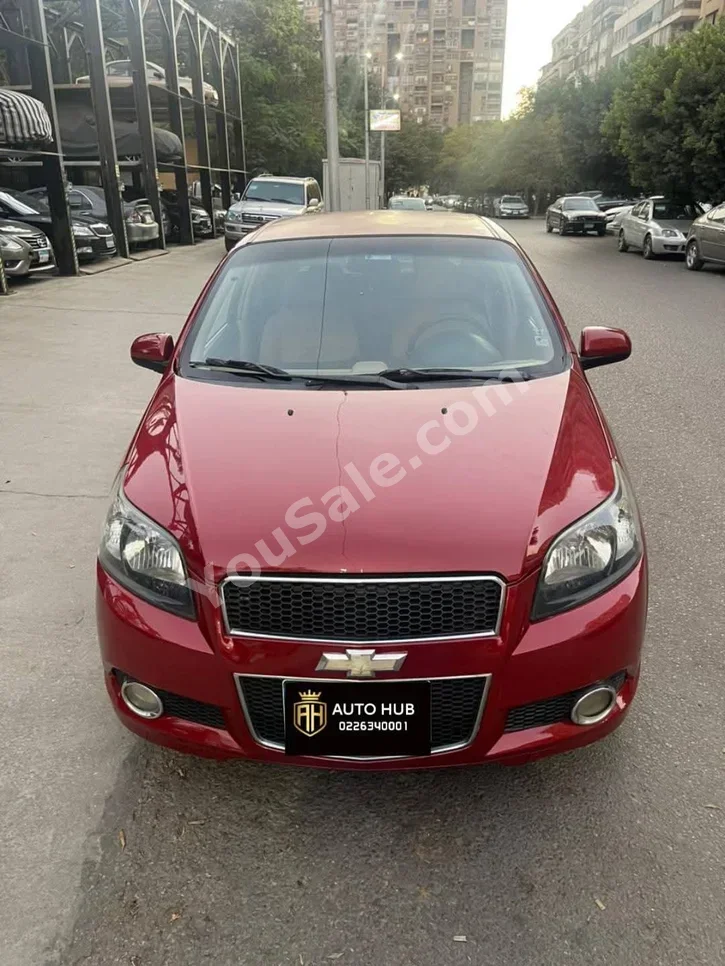 شفروليه  افيو  2014  سيدان  اوتوماتيك  4 سلندر  120,000 كم  دفع أمامي  أحمر  بنزين