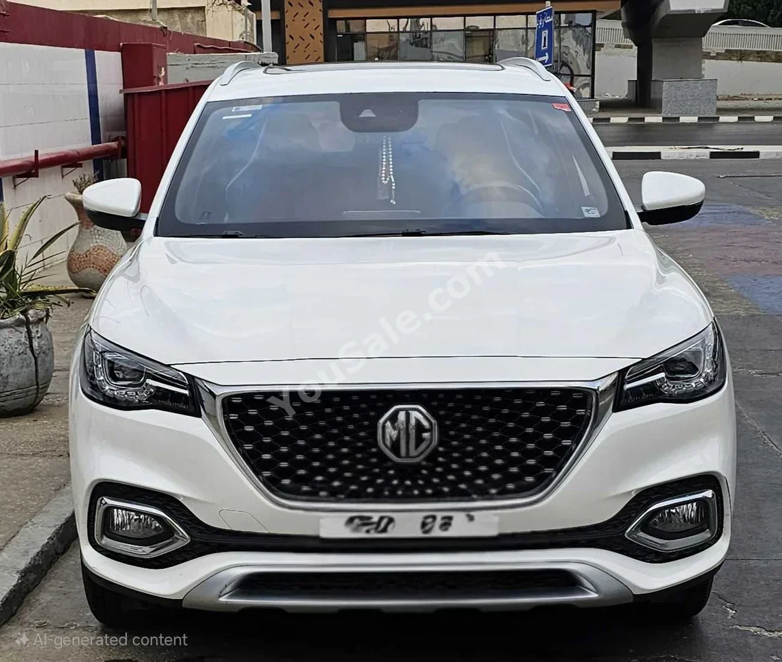 MG Hs 2021 SUV Automatic 4 Cylinder 31,000 Km FWD Pearl Gasoline