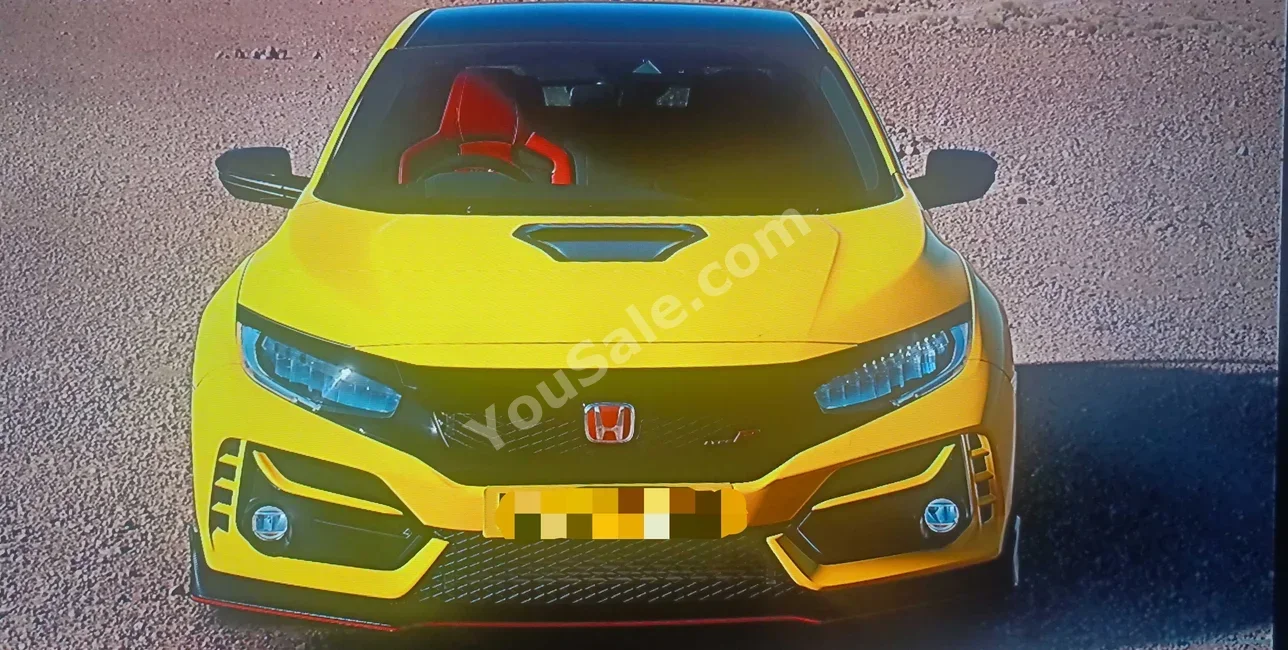 Honda  Civic  2023  Hatchback  Manual  4 Cylinder  63 Km  FWD  Yellow  Gasoline