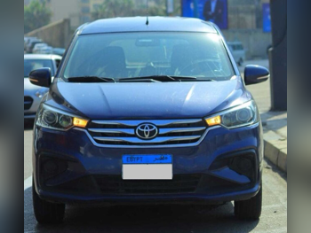 Toyota  Van  5 Cylinder  VAN  Dark Blue  2022