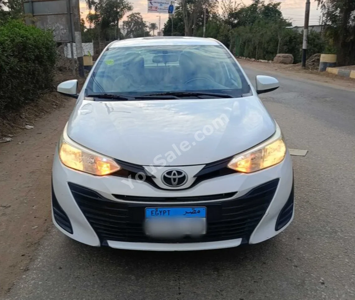 تويوتا  ياريس  2019  سيدان  اوتوماتيك  4 سلندر  73,000 كم  دفع أمامي  أبيض لؤلؤي  بنزين
