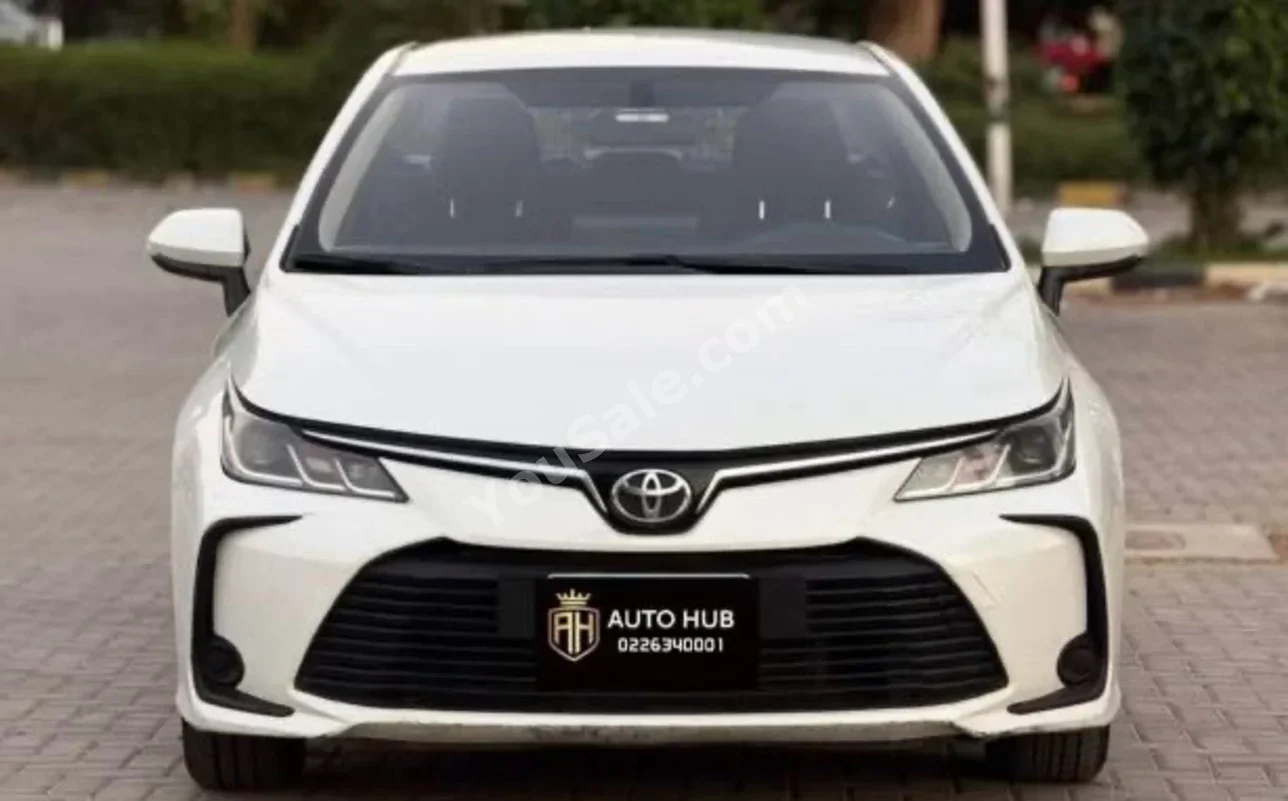 Toyota  Cressida  2020  Sedan  Automatic  4 Cylinder  120,000 Km  FWD  White  Gasoline