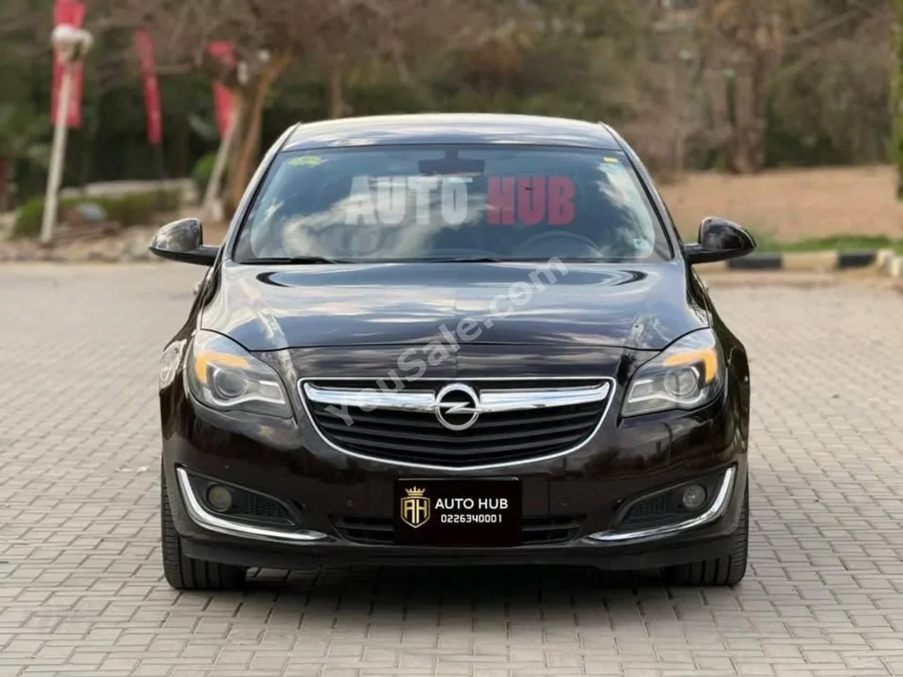 Opel  Insignia  2017  Sedan  Automatic  4 Cylinder  90,000 Km  RWD  Brown  Gasoline