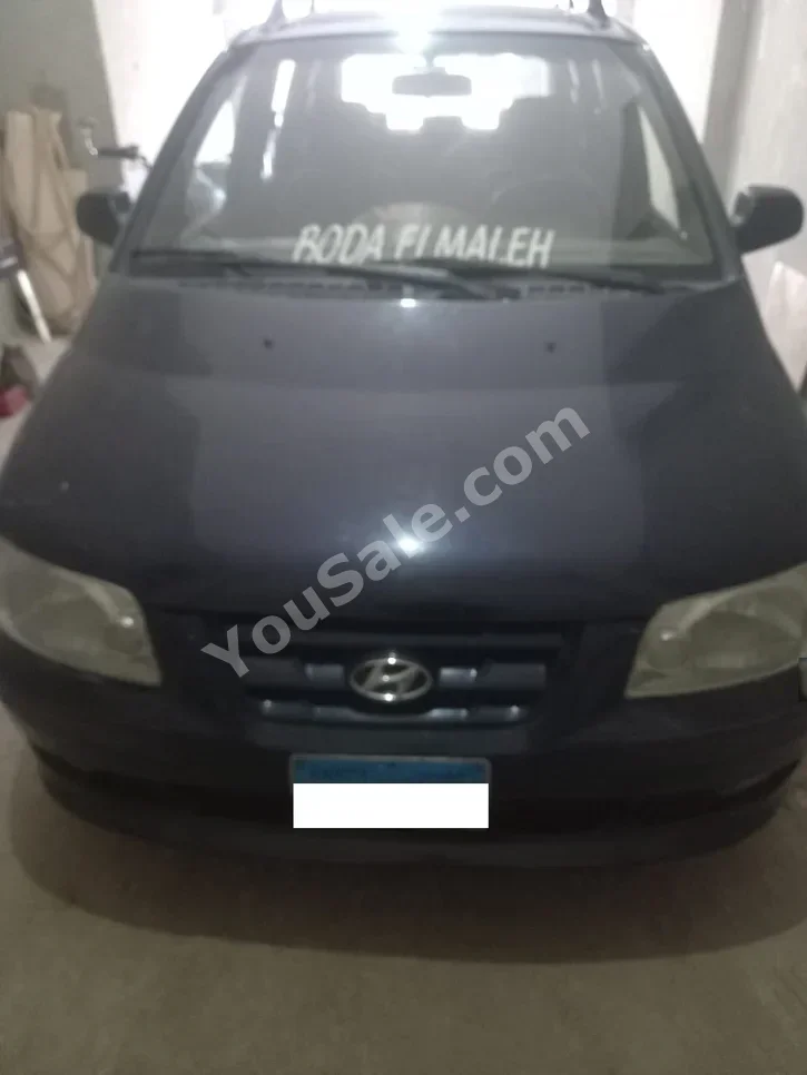 هيونداي  ماتريكس  2005  اس يو في  اوتوماتيك  4 سلندر  220,000 كم  دفع أمامي  أسود  بنزين
