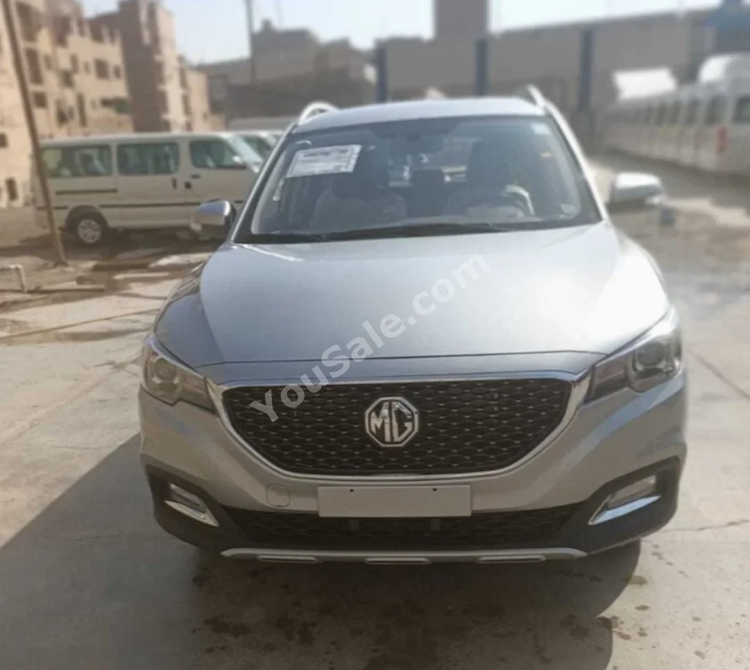 ام جي زد اس 2026 سيدان اوتوماتيك 4 سلندر 2,000 كم دفع كلي مستمر فضي بنزين