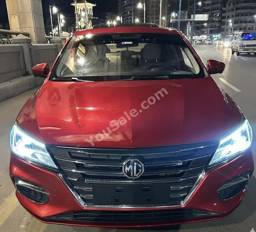 ام جي  ام جي 5  2020  سيدان  اوتوماتيك  4 سلندر  100,000 كم  دفع أمامي  أحمر  بنزين