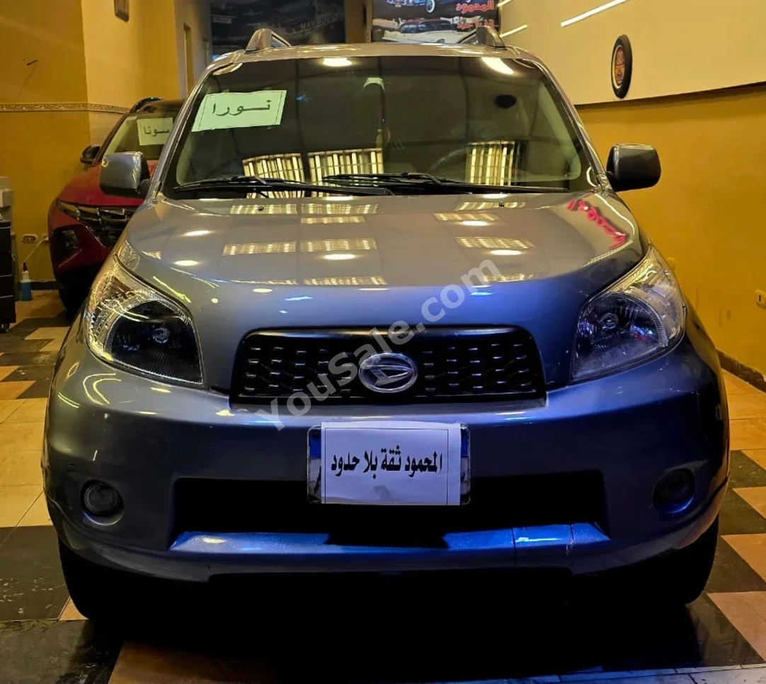 Daihatsu Terios 2010 Automatic 175,000 Km FWD Gray Gasoline