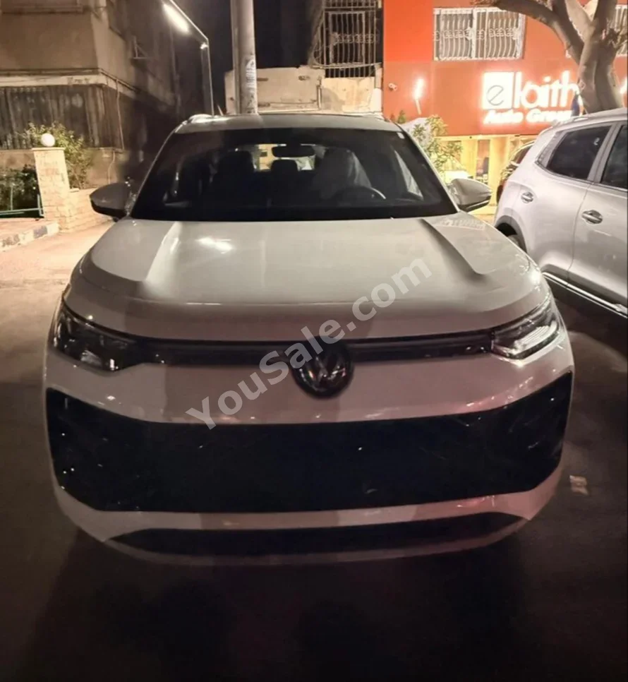 Volkswagen  Tayron  2026  SUV  Automatic  4 Cylinder  0 Km  FWD  White  Gasoline