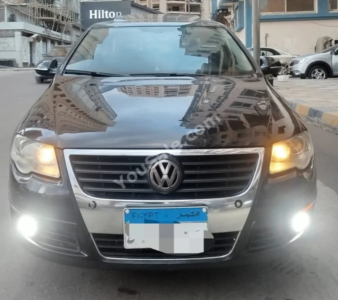 فولكس فاجن  باسات  2008  اوتوماتيك  137,000 كم  دفع أمامي  أسود  بنزين