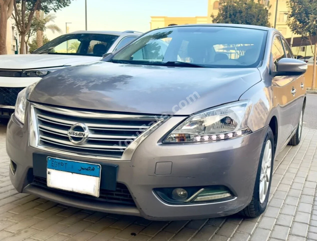 نيسان  سنترا  2017  سيدان  اوتوماتيك  4 سلندر  196,000 كم  دفع أمامي  رمادي  بنزين