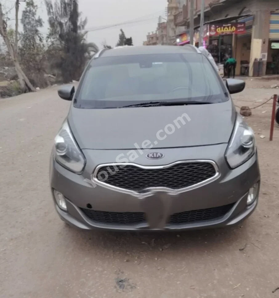 Kia Carens 2015 Hatchback Automatic 4 Cylinder 130,000 Km FWD Gray Gasoline