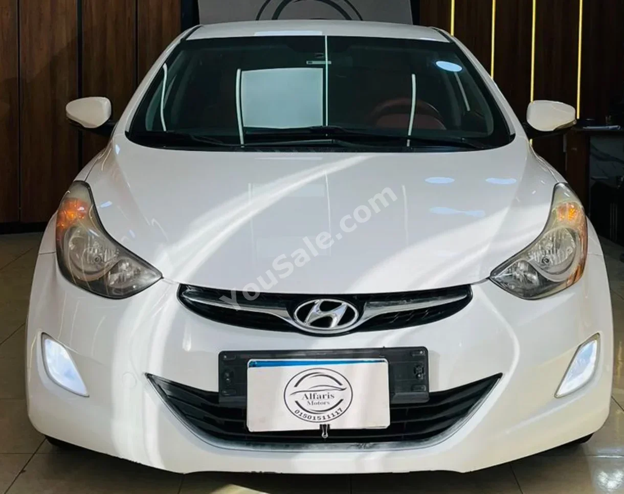 هيونداي  النترا  2012  سيدان  اوتوماتيك  4 سلندر  141,000 كم  دفع أمامي  أبيض  بنزين